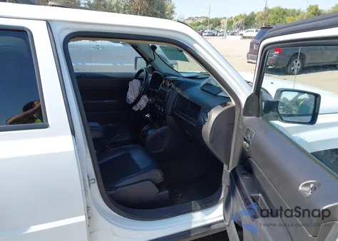 2016 Jeep Patriot 75Th Anniversary z USA, uszkodzony, nr VIN 1C4NJRBB5GD786760